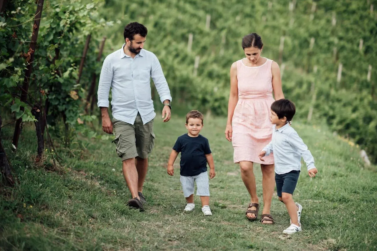 Farm stay Polisena L'Altro Agriturismo Villa Pontida